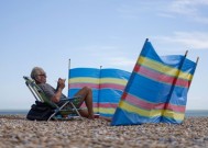 准确日期的热浪地图显示，英国将比巴塞罗那更热，气温将达到30摄氏度