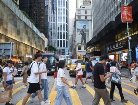 港股下跌，企业财报喜忧参半，中国财政刺激前景堪忧