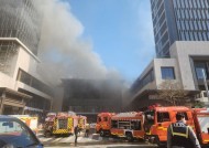 韩国建筑工地发生火灾，造成6人死亡，多人受伤